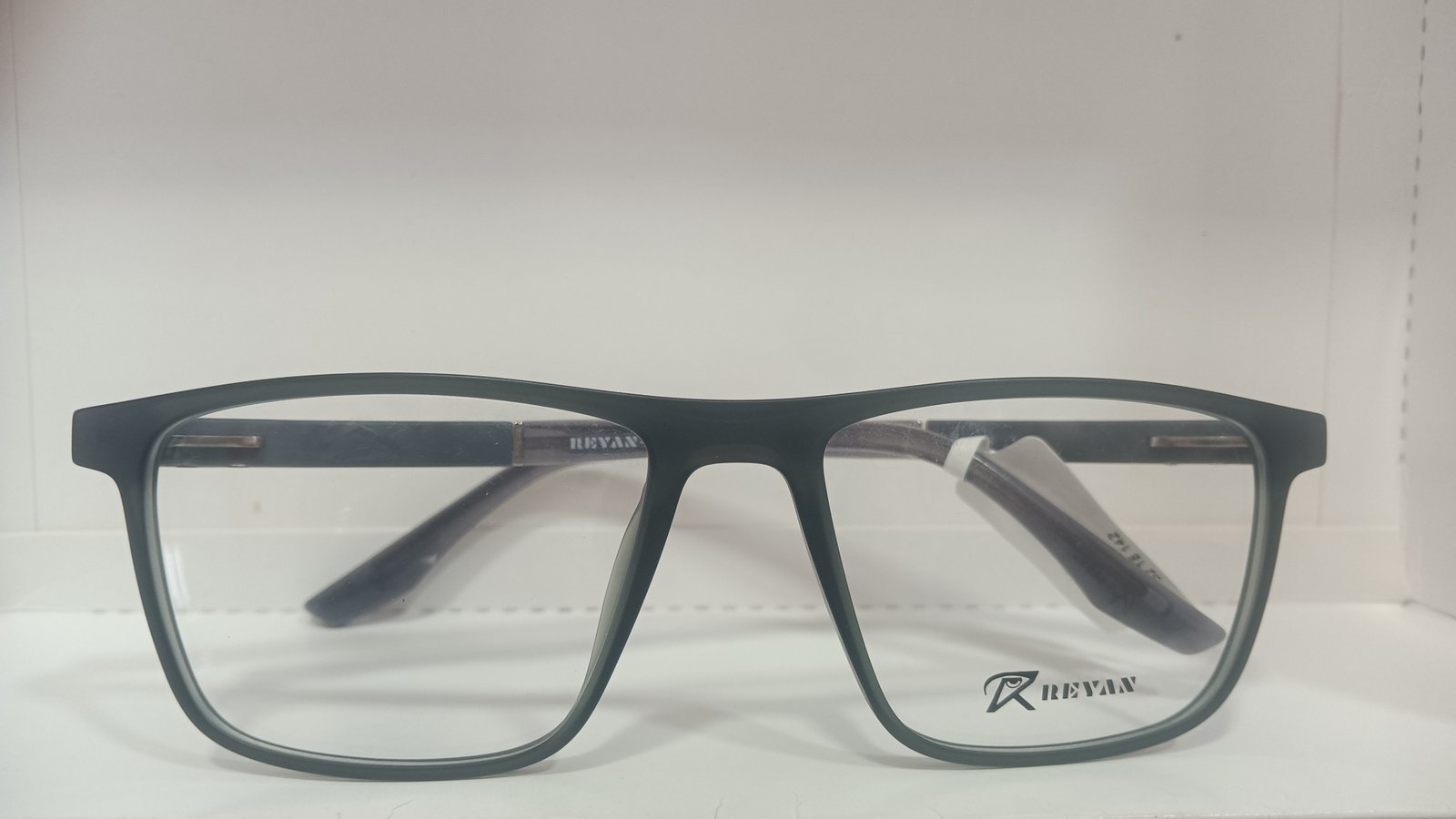 Reyan Specs 