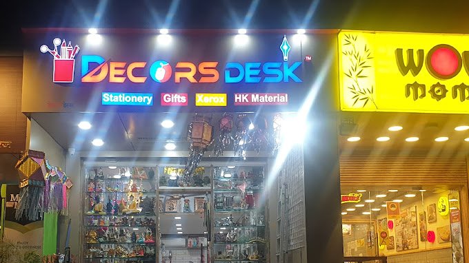 Decors Desk
